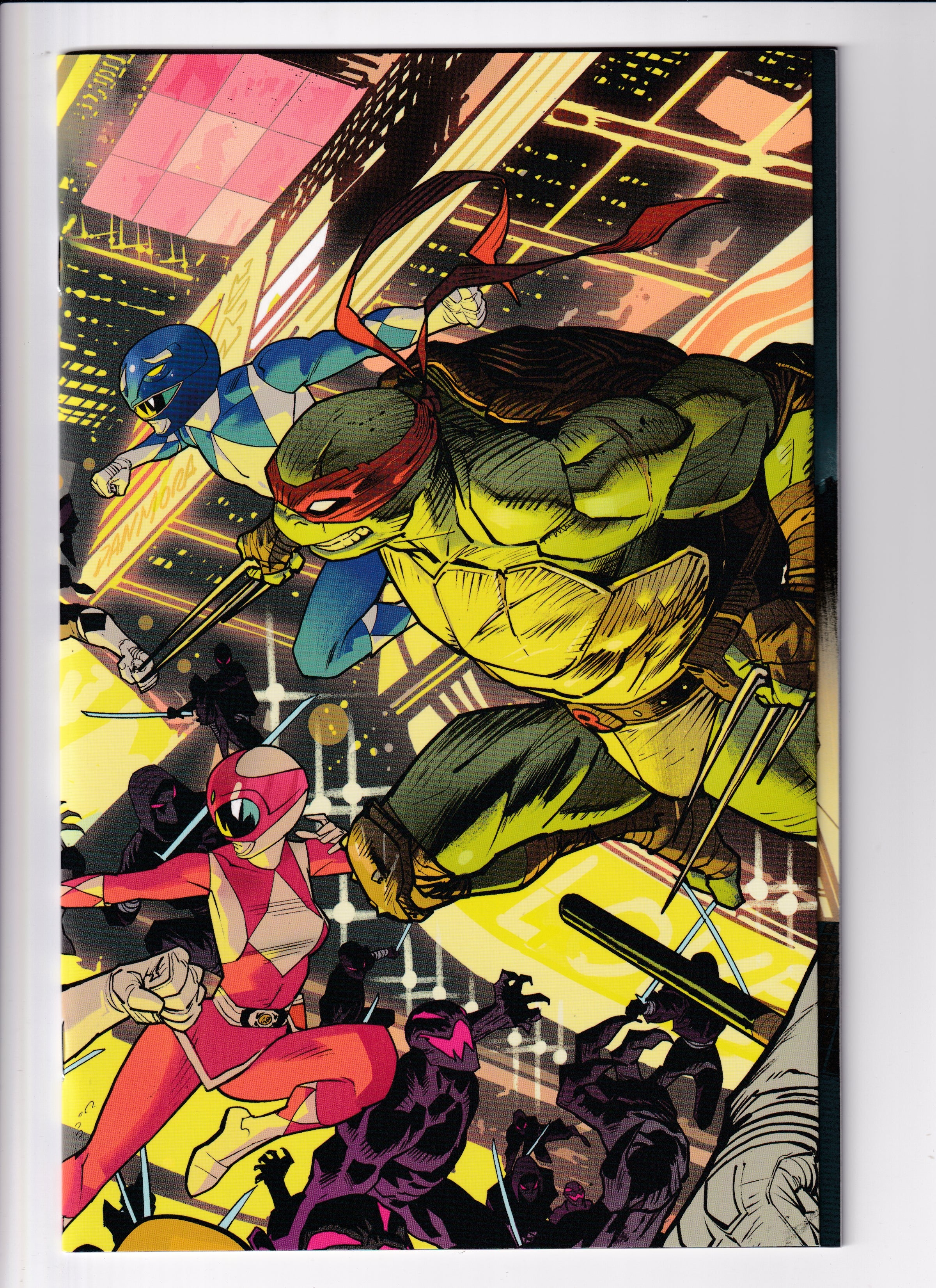 MIghty Morphin Power Ranges/TMNT II #1 Double Gatefold Var Nm (9.8) (2022)